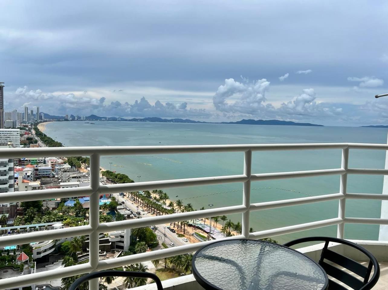 Viewtalay Beachfront By Nd Pattaya Eksteriør bilde